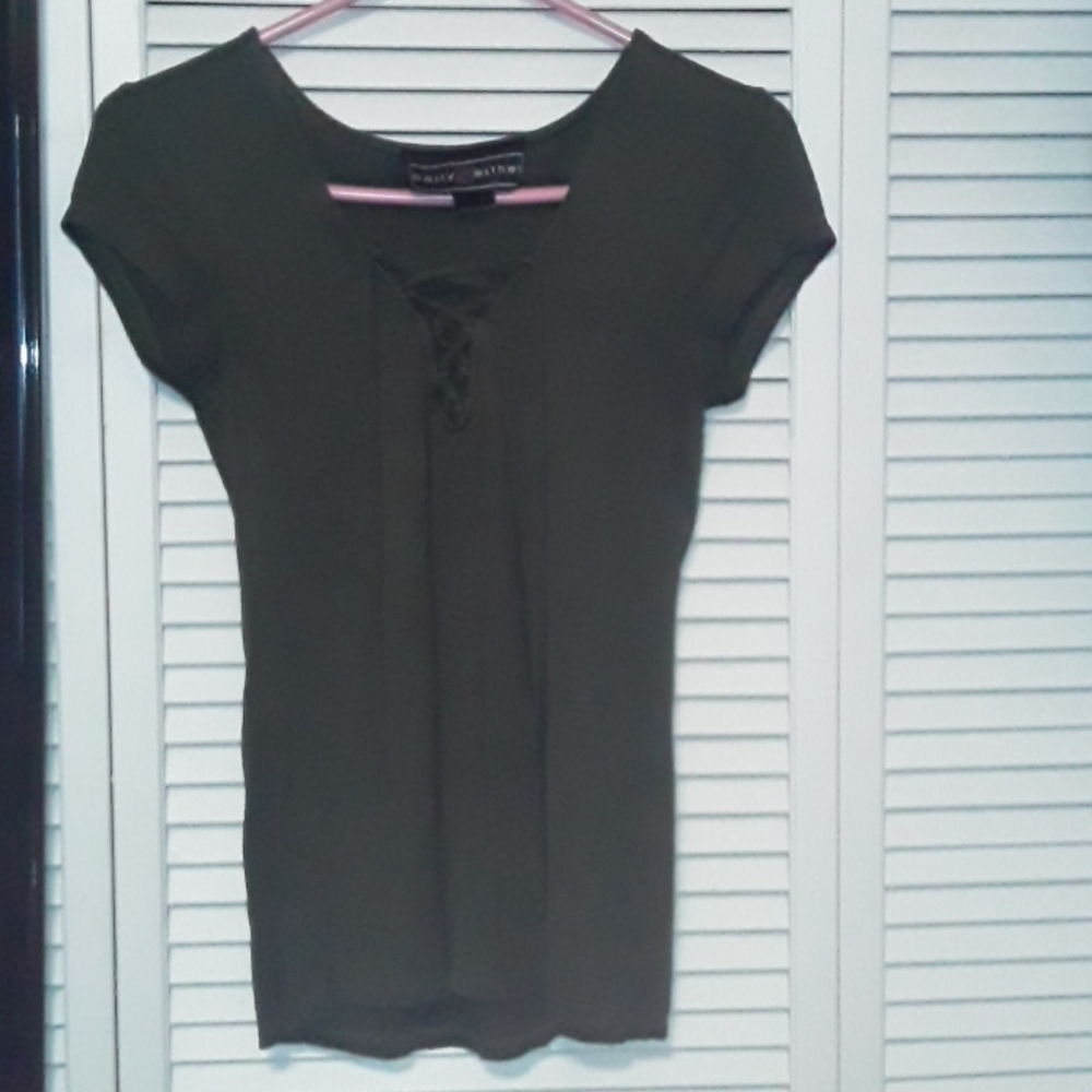 Cute olive lace up t-shirt!